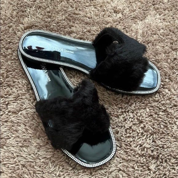 Black Faur Fur Embellished Sandals - Picture 4 of 11